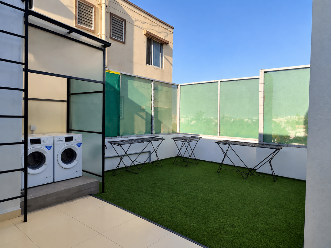 Rooftop common laundry