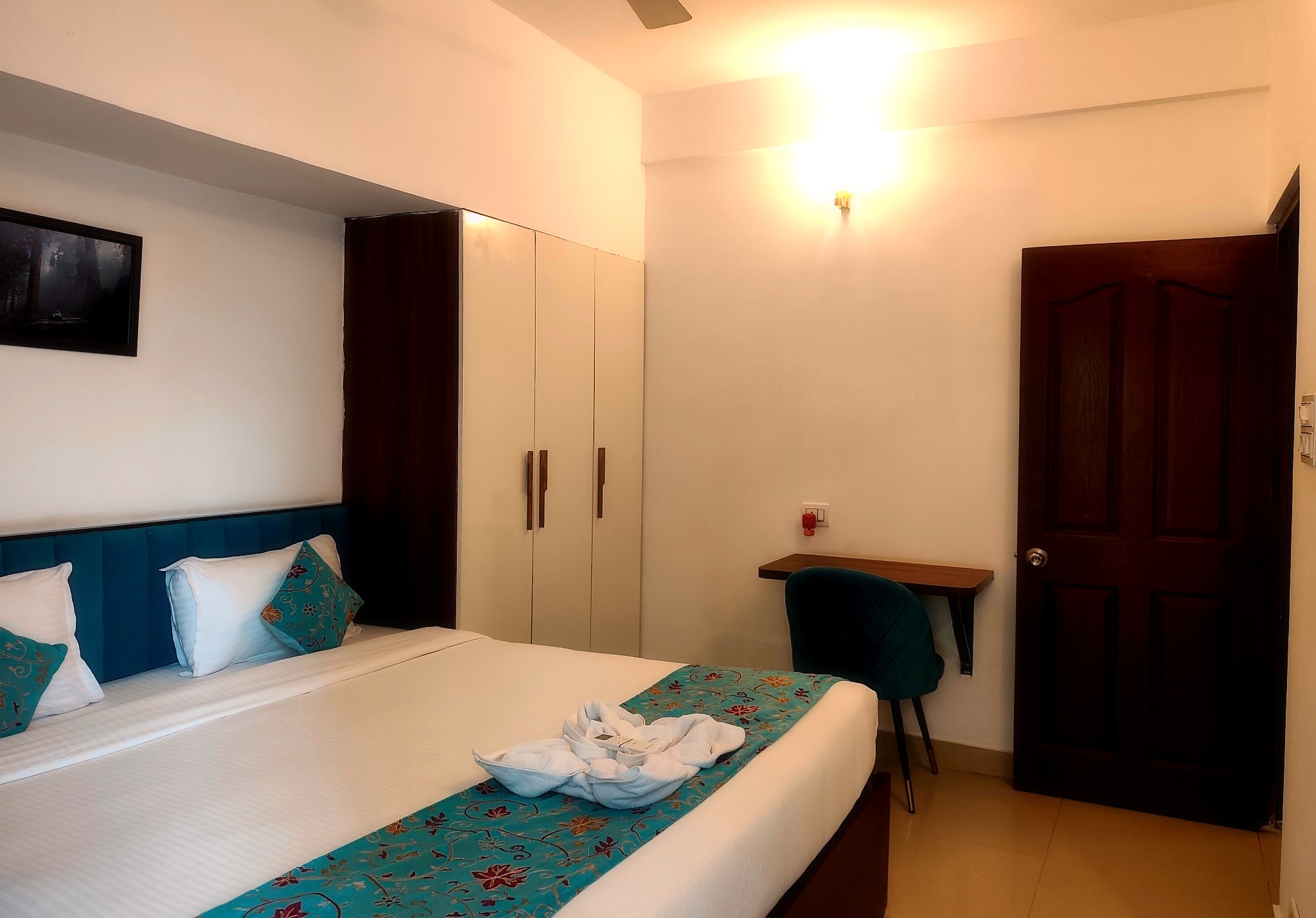 One Bedroom Apartment bedroom (alternate view)